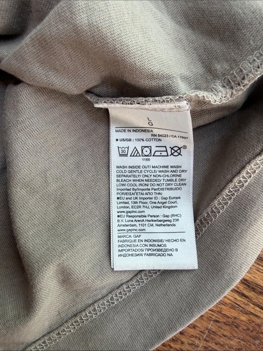 GAP Women's cropped Short Sleeve Crew Tee in Light Gray - Picture 3 of 4